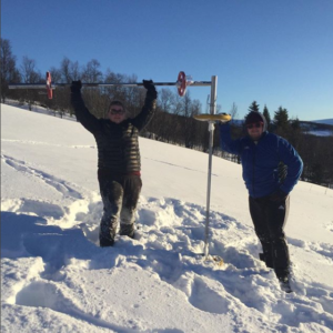 IPF champion Erik Røen warming up on Hessdalen in his backyard